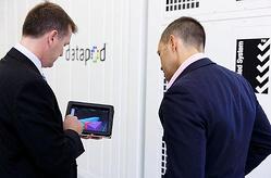 Data center consultant: Installation and consultancy services